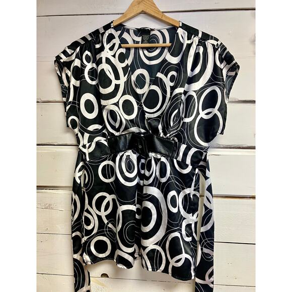 Anxiety Brand Blouse Woman’s Large. - Picture 1 of 6